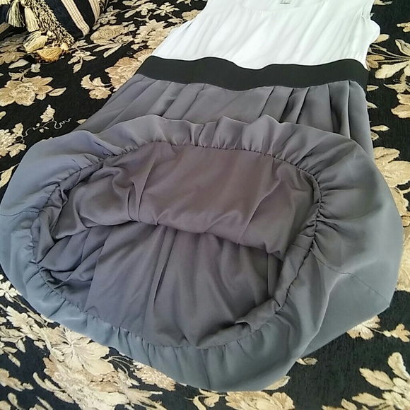 H&M Two-toned Kangaroo Dress - Picture 6 of 7